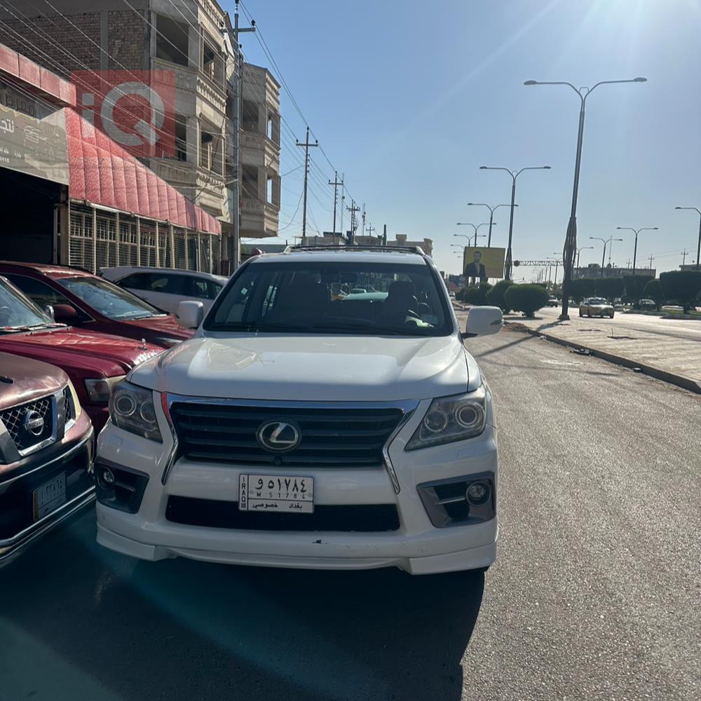 Lexus LX